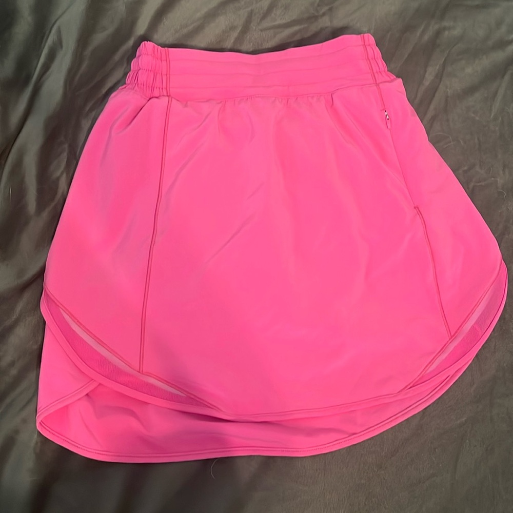 Lululemon hotty hot long sonic pink skort size 2 new condition